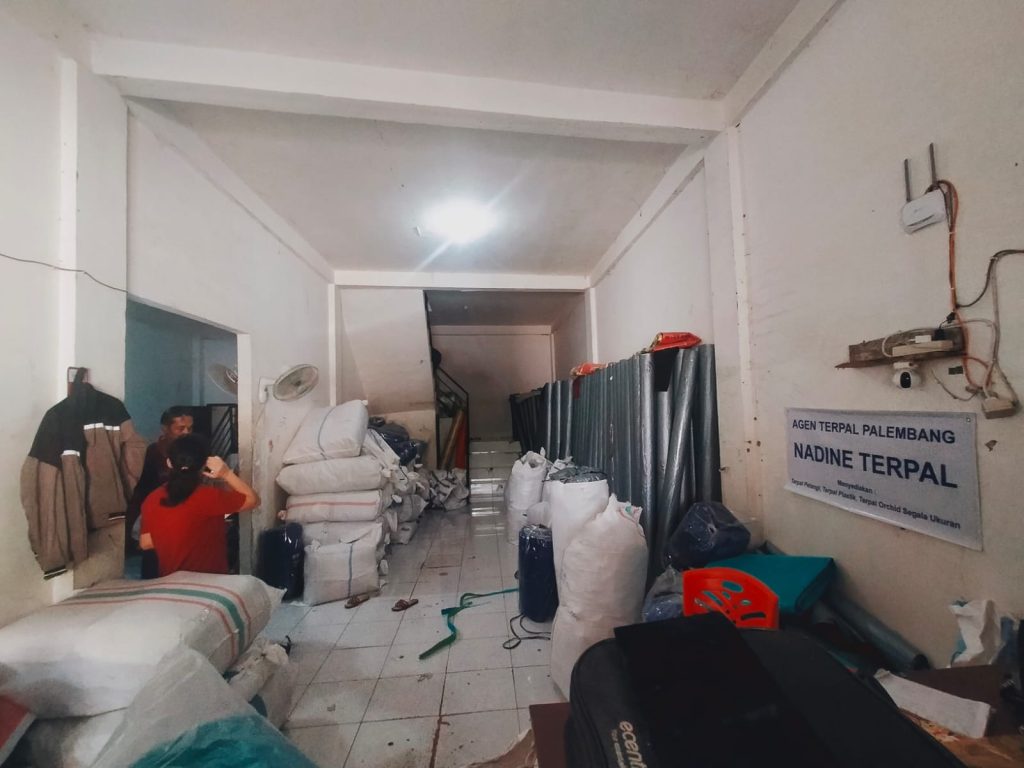 Bengkel Jahit Terpal Truk